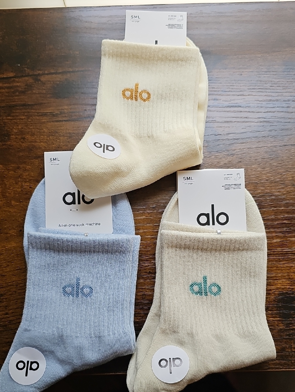ALO Yoga Unisex Half-Crew 3 Pairs of Socks